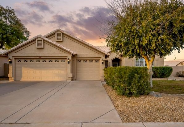 Front yard landscaping in Alta Mira Tempe